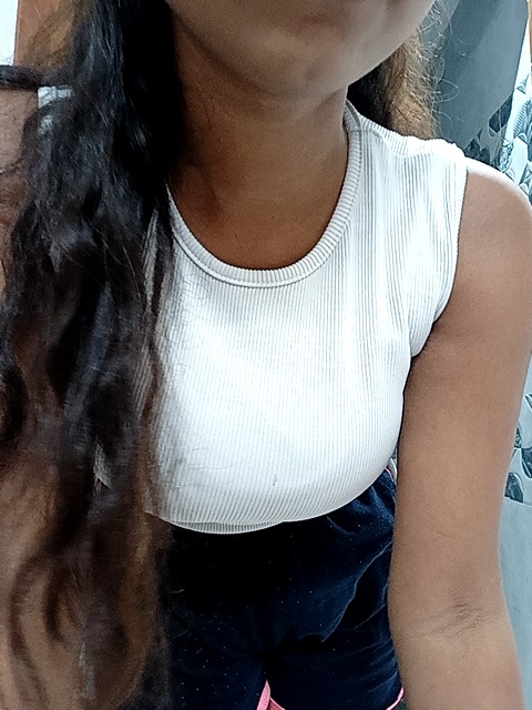 Hot saniya
