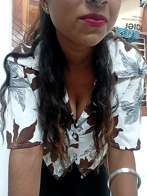 Hot saniya
